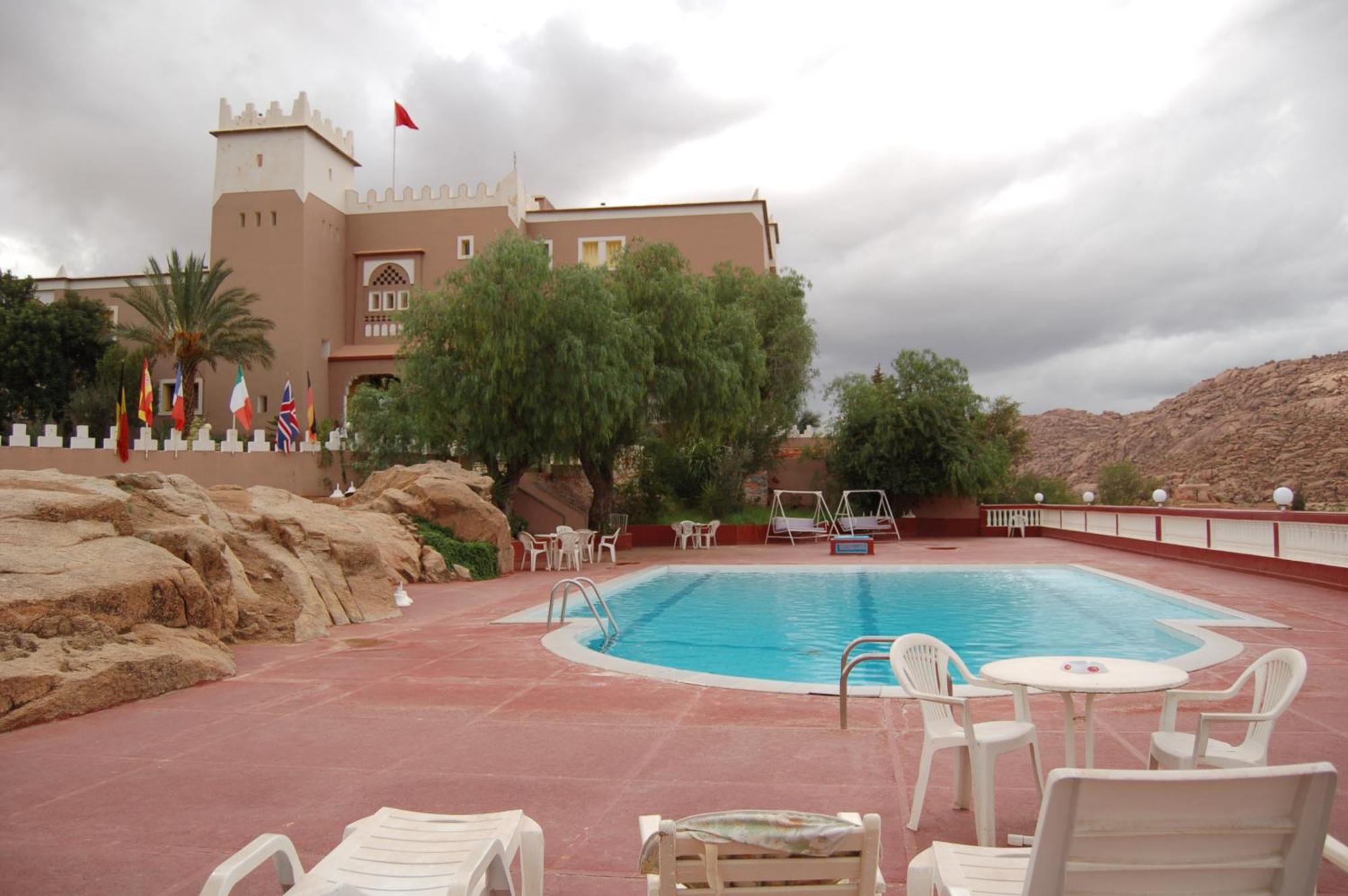 Hotel Les Amandiers Tafraout Exterior photo